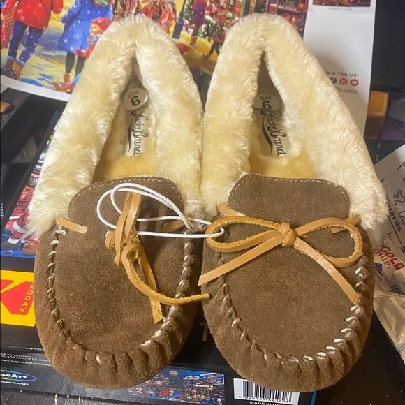 Lucky Brand Women’s Aerine Moccasin Slippers - Picture 6 of 7